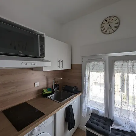 Duplex77 Near *